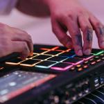 Studio w kieszeni: apki do tworzenia muzyki i grafiki, które rozbudzają kreatywność dzieci